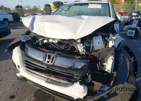 2022 Honda Hr-V 2Wd Lx z USA, uszkodzony, nr VIN 3CZRU5H31NM732580